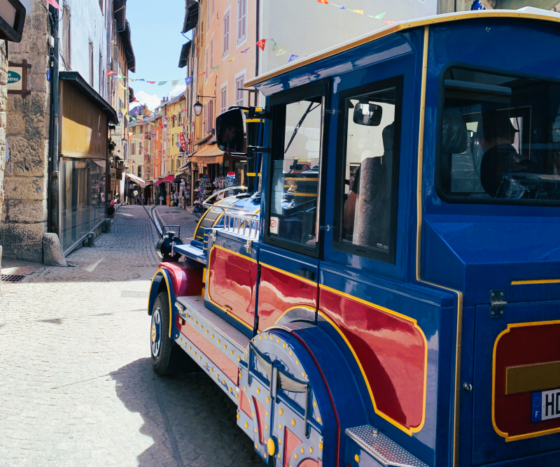 Petit Train de Briançon dans la Cité Vauban