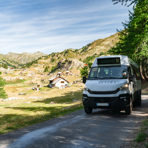 Autocars Altigo dans la haute vallée de la Clarée